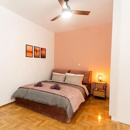 Modern Chiou Apartment